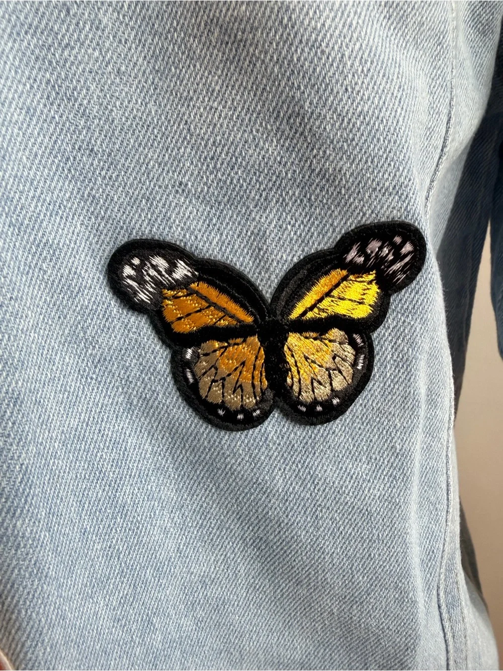 NEW WITHOUT TAGS - PAISLEY Light Blue Kids Denim Jacket with Appliqués, size 9